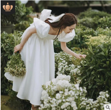 Load image into Gallery viewer, 公主風白色小禮服
